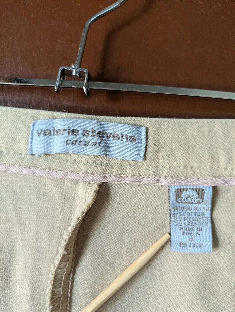 Valerie Stevens Light Beige Straight Leg Capri Pants Size 8